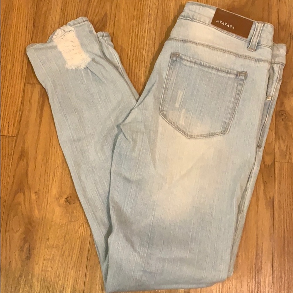 Dollhouse skinny jeans